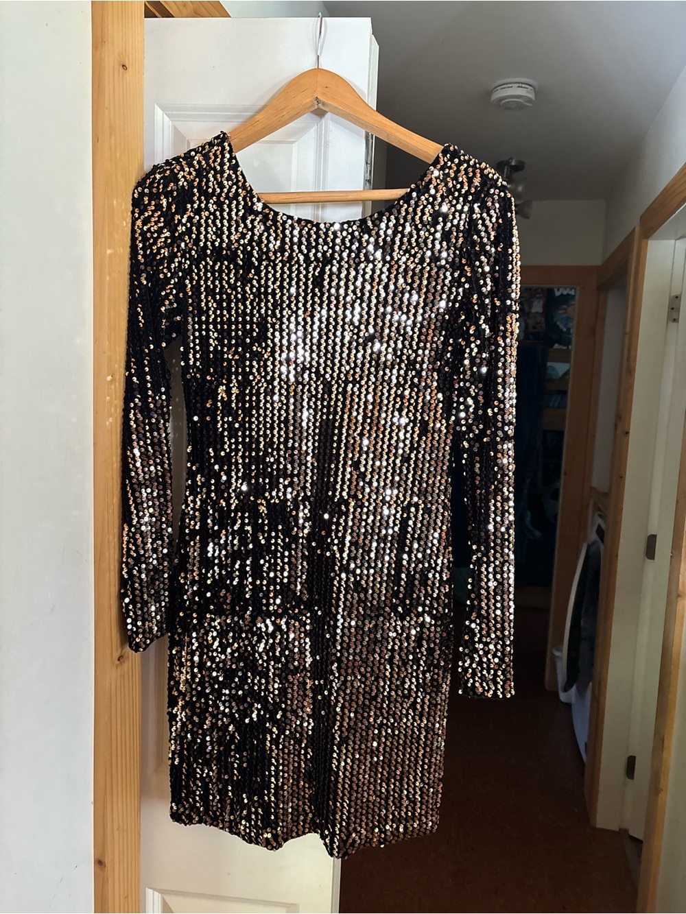 Only Metallic Sequin Long-Sleeve Dress - Black & Gold